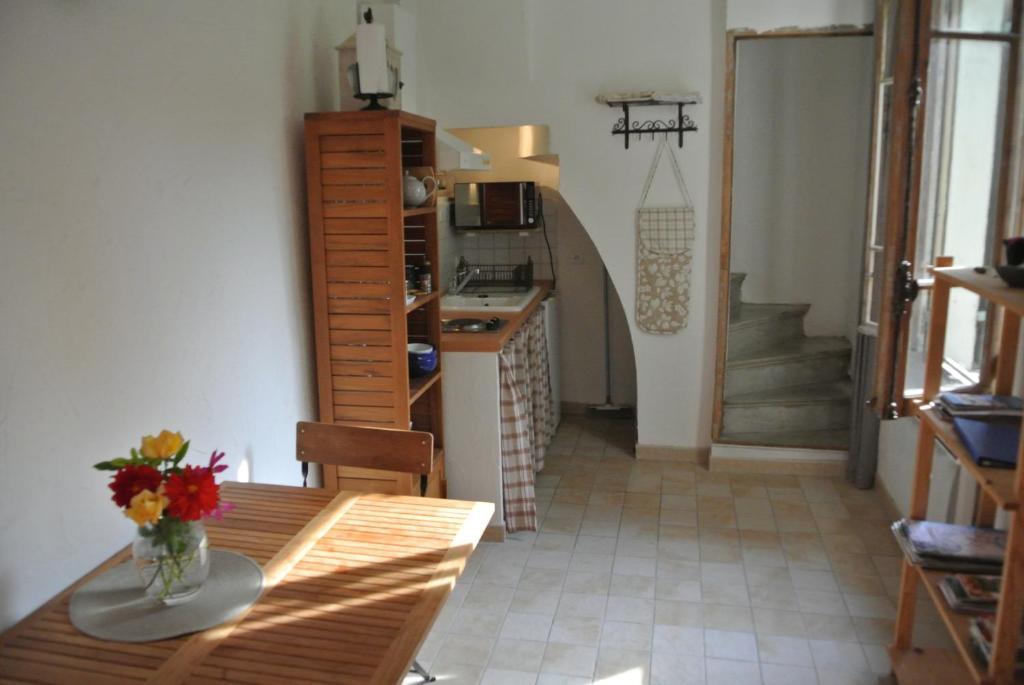 La Petite Maison วิลเนิฟ-เลส์-อาวิญง ภายนอก รูปภาพ